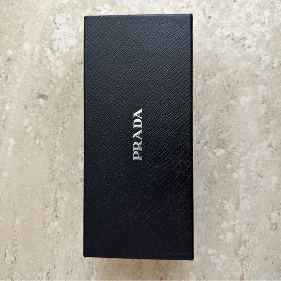 I do not wear them anymore. - Picture 5 of 6